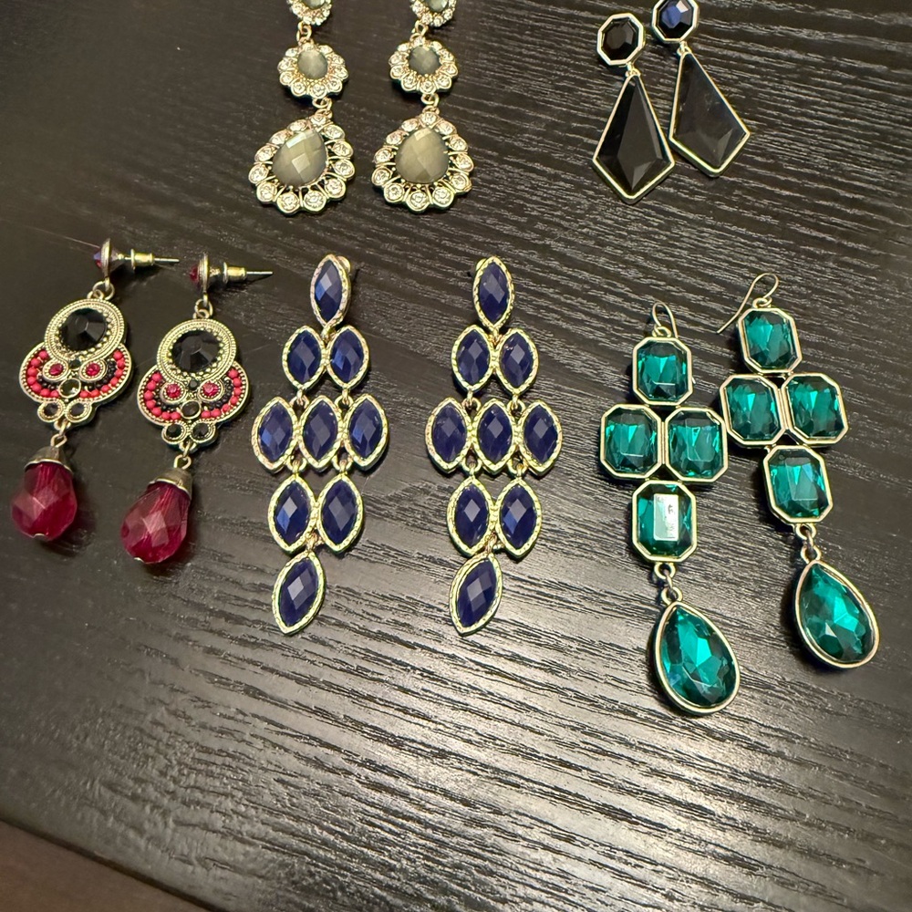 Elegant Multicolor Dangle Earrings Set
